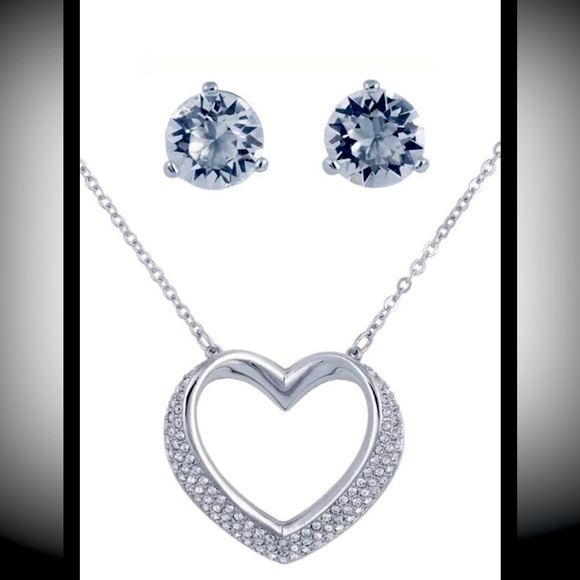 Swarovski Jewelry - New in Box Swarovski Cupidon Jewelry Set